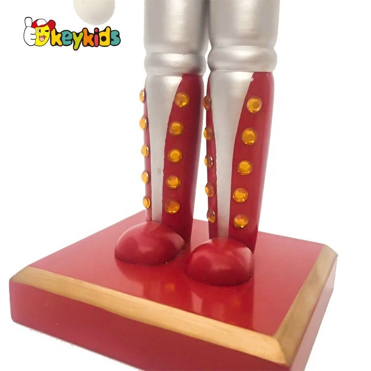 Customize plain wooden nutcracker for wholesale W02A344