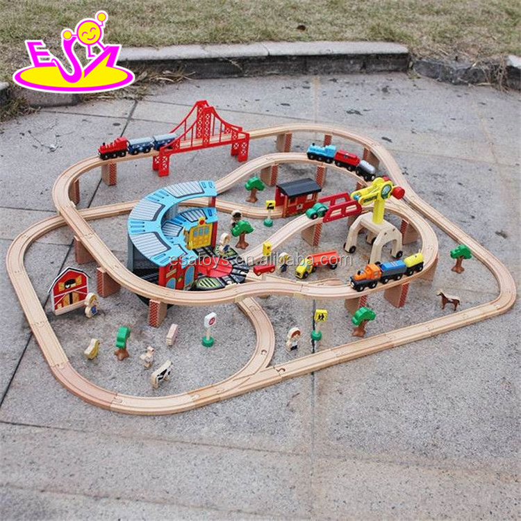 New style 142 pcs children construction toy wooden toy train track W04C072