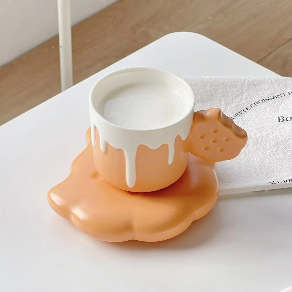 Wholesale creative Biscuit coffee cup and saucer cute breakfast milk cup ice-cream shape mugs with tray