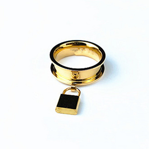 Hot Sale 2023 Custom Fashion Jewelry Rings Lock Shape Groove Dainty Rings Gold Plated Jewelry