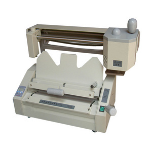 Factory Hot Sale Side Roller Quill With Quilt Pattern Manual Glue Binder Binding Machine