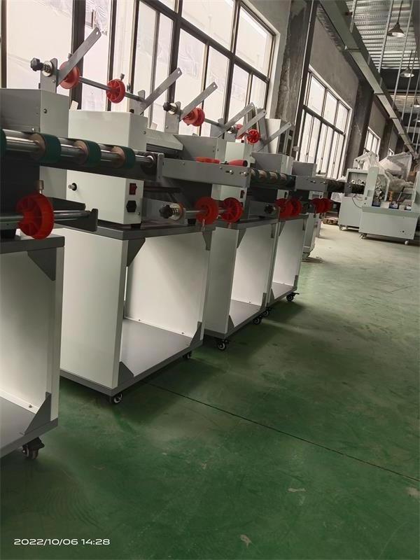 Manufacturer Price Semi-automatic Heavy Duty A3 Automatic Film Laminating Machine With Aluminum Profile