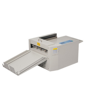 Q1055 Paper Creaser Machine Paper Creasing Perforating Machine With Auto Feeding Function