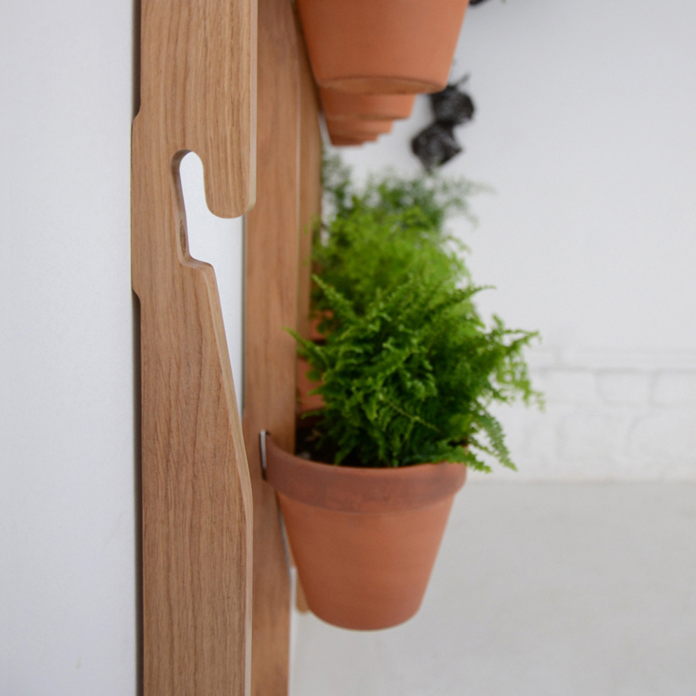 WALL FIXATION NATURAL WOOD Vertical wall mounted Terracotta Pot Holder, plant hanger