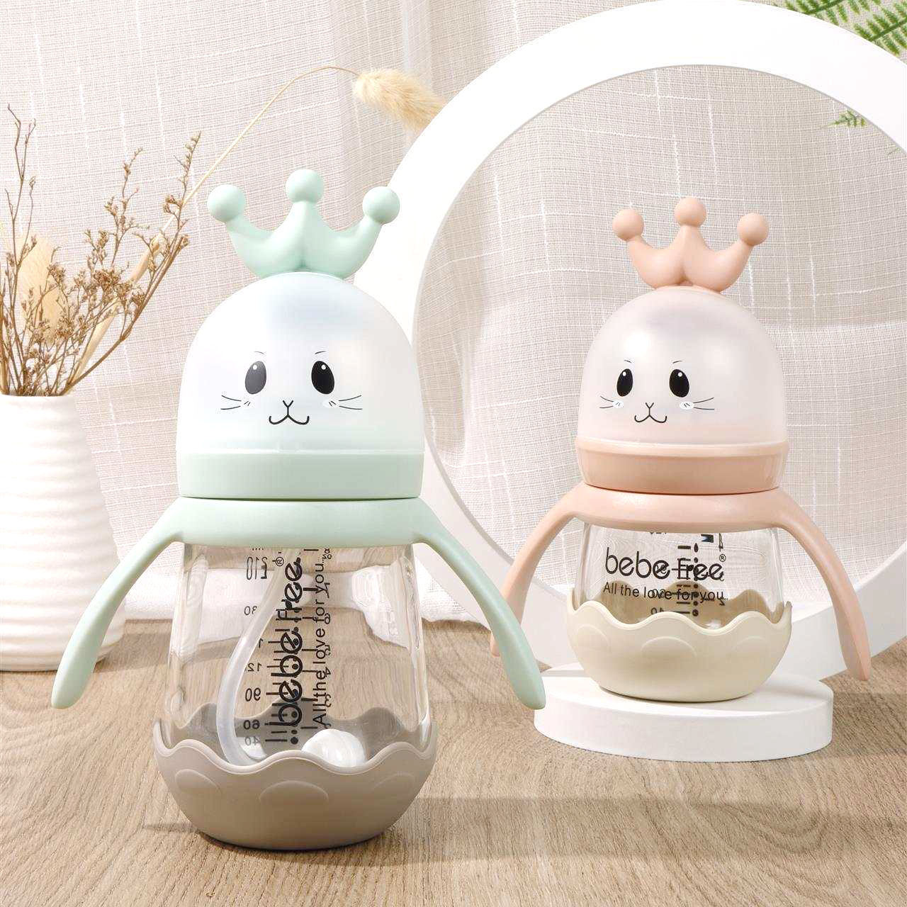 2024 New Custom Cute Safe BPA Free Leakproof Borosilicate Glass New Born Baby Feeding Bottle With Silicone Sleeve Handle