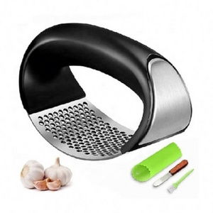 Hot Selling Kitchen Gadgets Garlic Chopper Stainless Steel Mincer Crusher Press Rocker With Ergonomic Handle