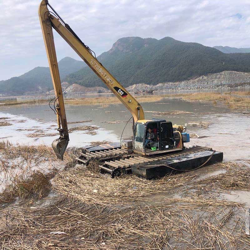 40 ton Amphibious Excavator swamp buggy excavator with floating pontoon