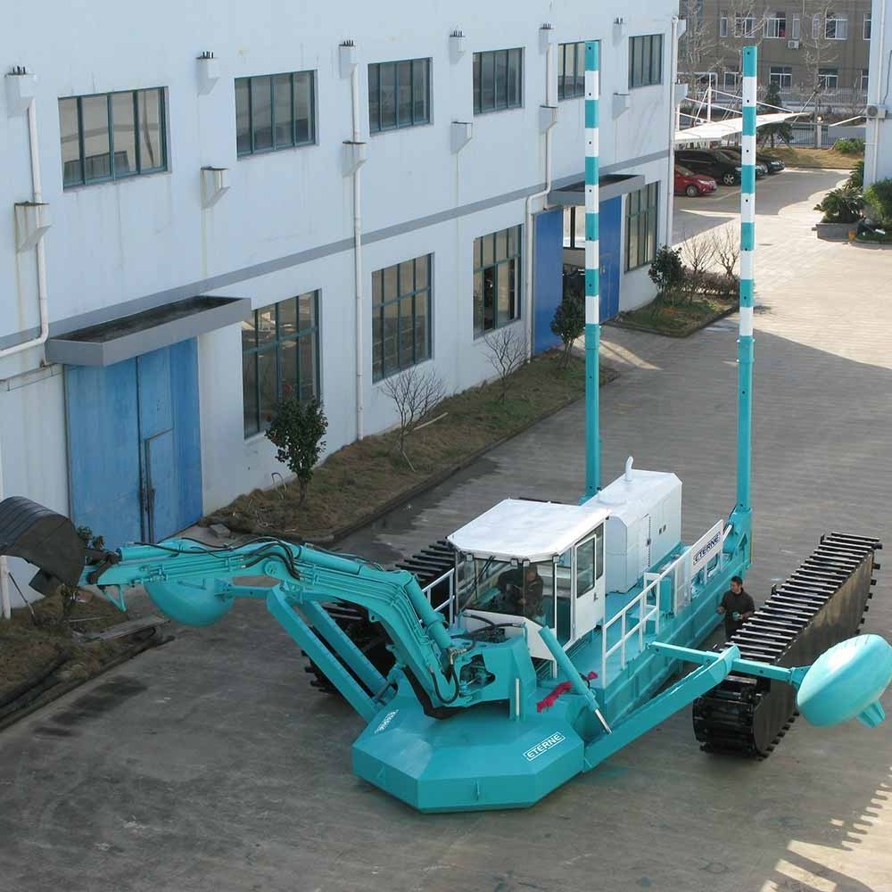 Amphibious Dredger 6.5m Dredging Depth with Cutter Pump