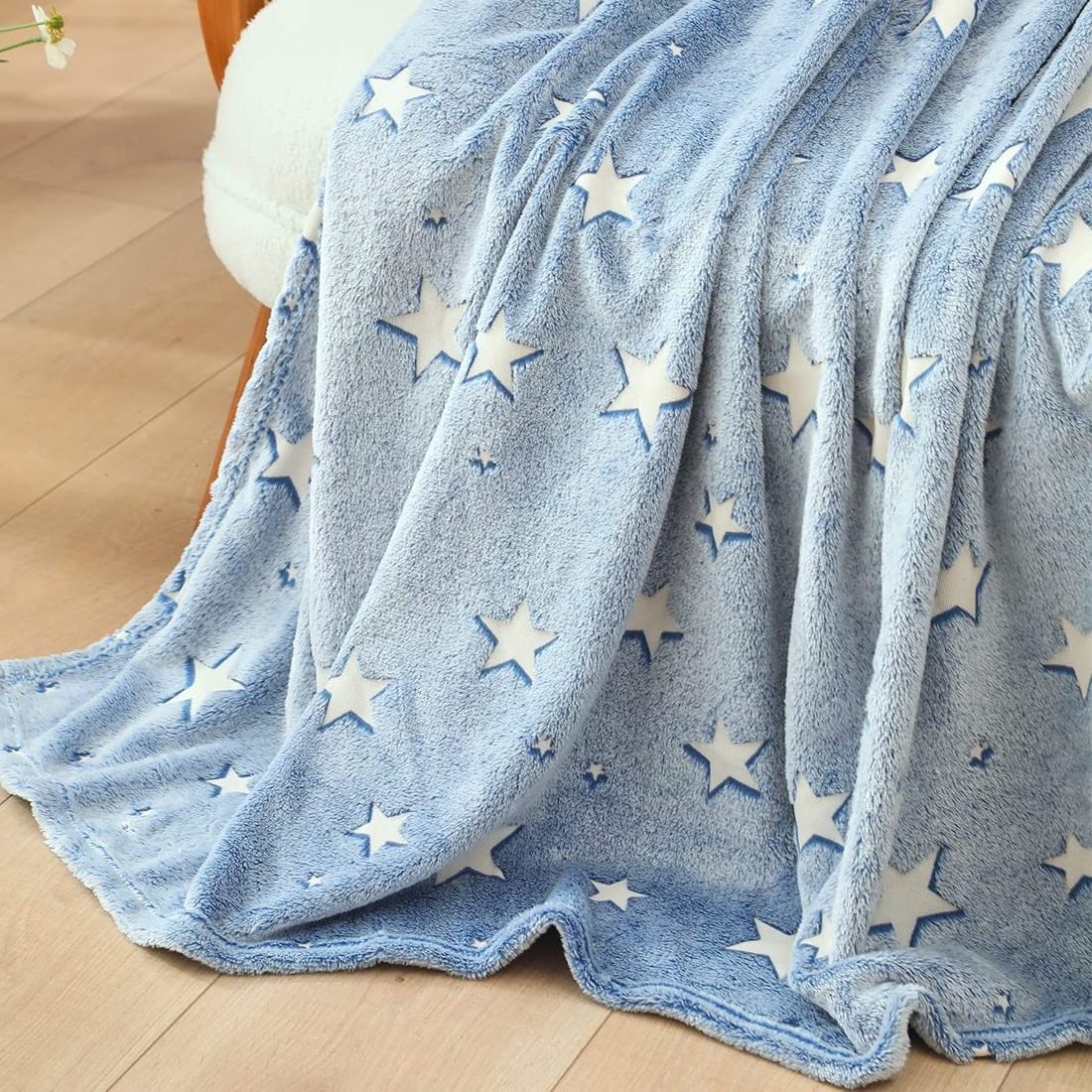 Manta Luminosa Luminous Flannel Fleece Glow in the Dark Blanket for Kids