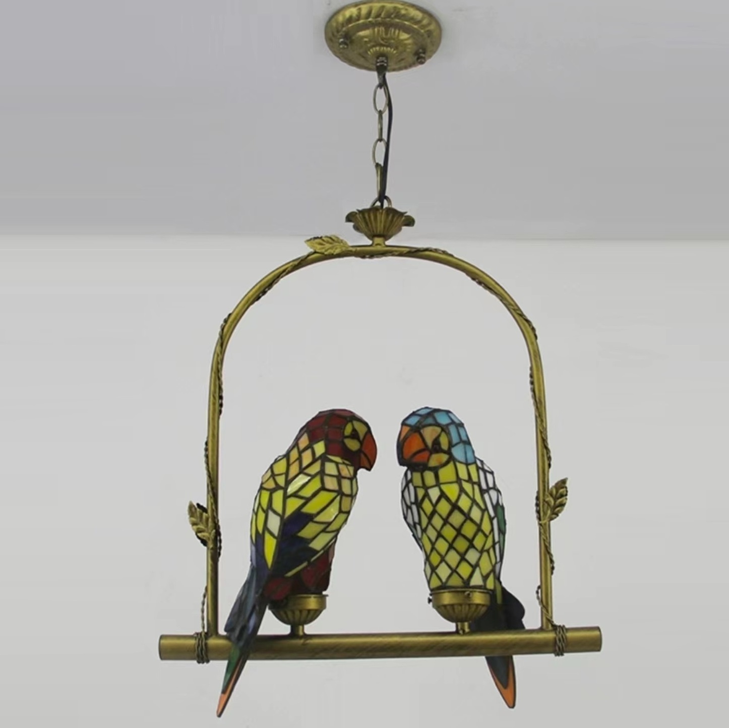 Bar Restaurant Bedroom Balcony Luxury Parrot Handmade Light Fixtures Retro Birds Tiffany Colorful Glass Chandelier