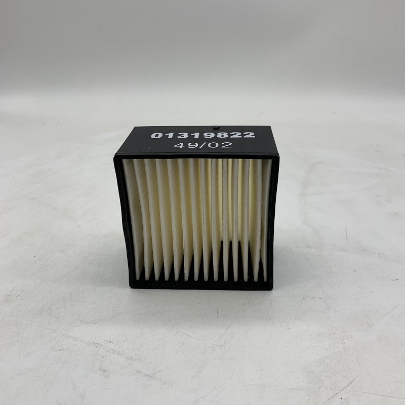 Hot Sale Diesel Engine Spare Parts Filter 01319822  Fuel Filter Auto Spare Parts for Volvo