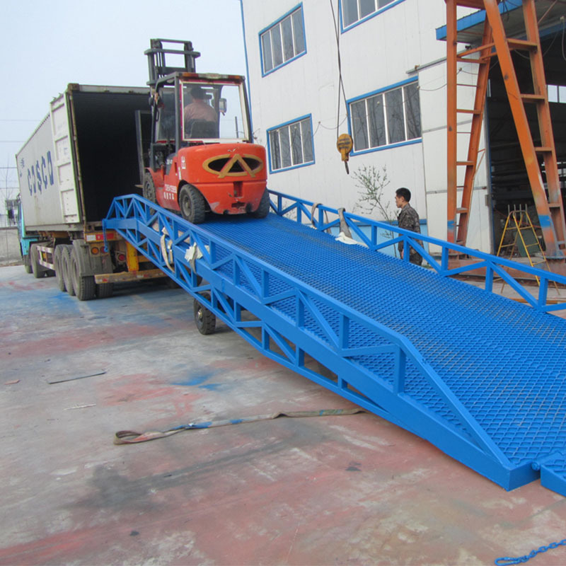 Ce Approved China Supplier 6 ton 10 ton 12 ton 15 ton Mobile Hydraulic Load Dock Forklift Yard Container Ramp for Sale