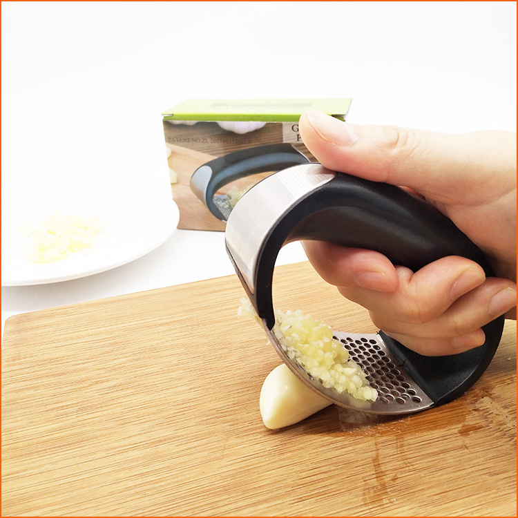 best selling good quality  stainless steel kitchen accessories ginger  chopper garlic press with plastic handle