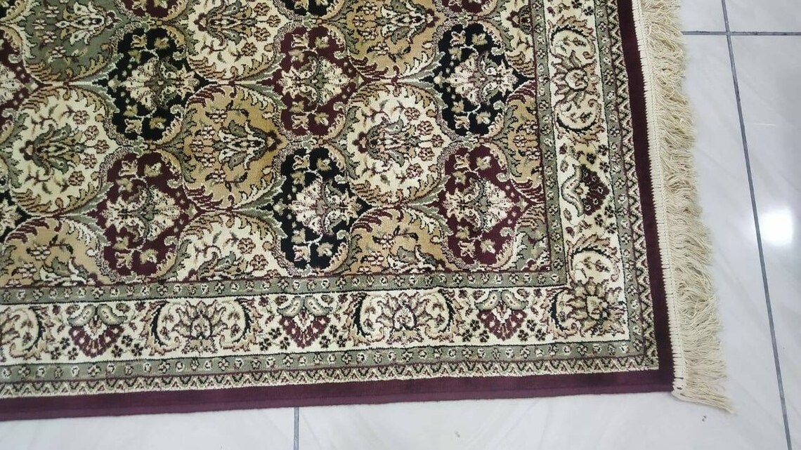 Wholesale Factory Price Cotton on Silk Embroidered Pattern Rug for Mosque Use from Indian Manufacturer and Supplier