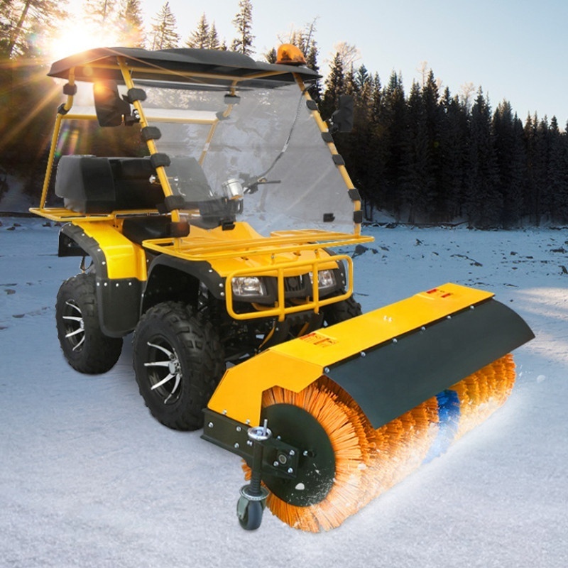 The riding four-wheel snow sweeper, gasoline roller brush snow sweeper