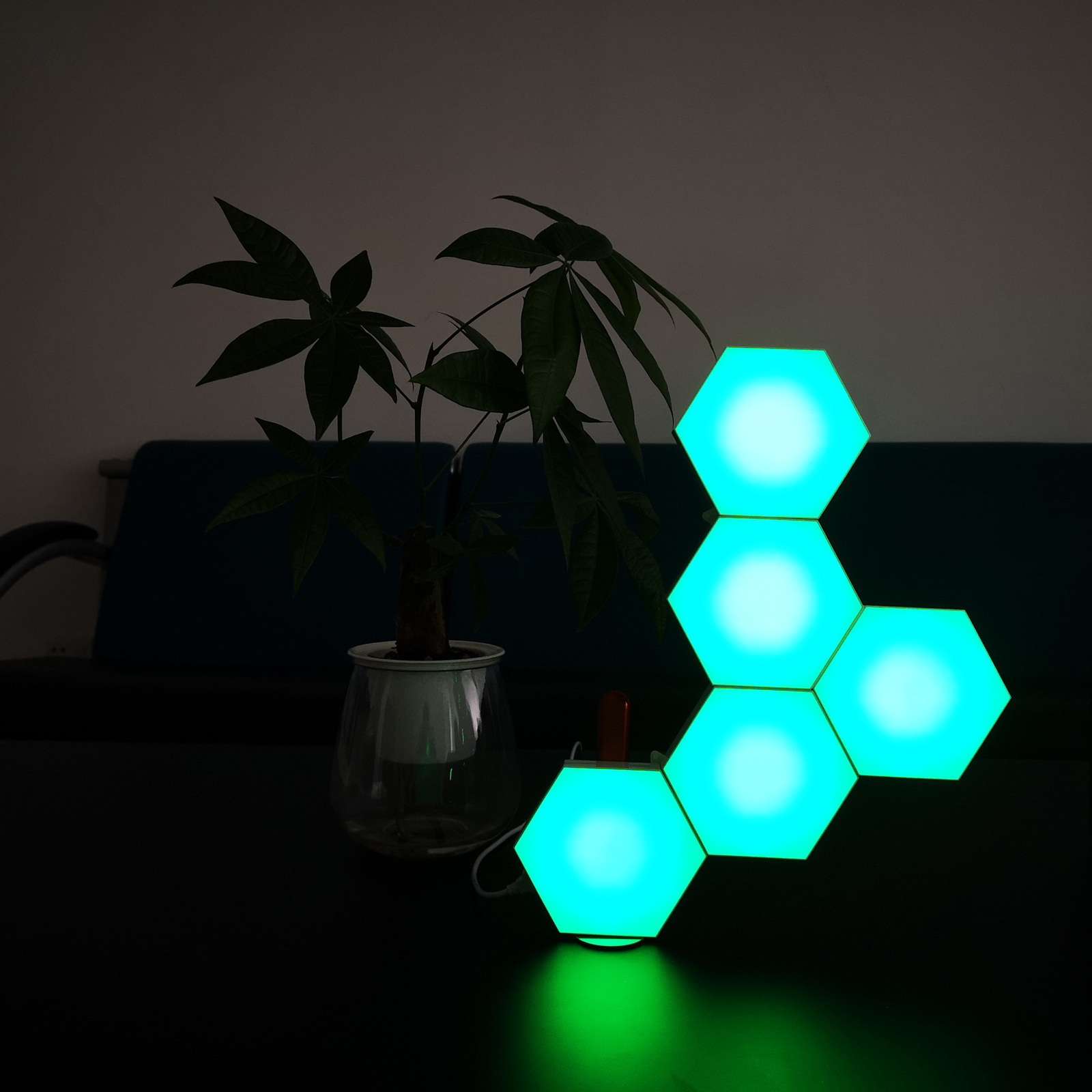 E-top Christmas Decoration Mobile APP Control DIY Hexagonal Modular Lamp Home Decor Interior Wall Art LED Night Light