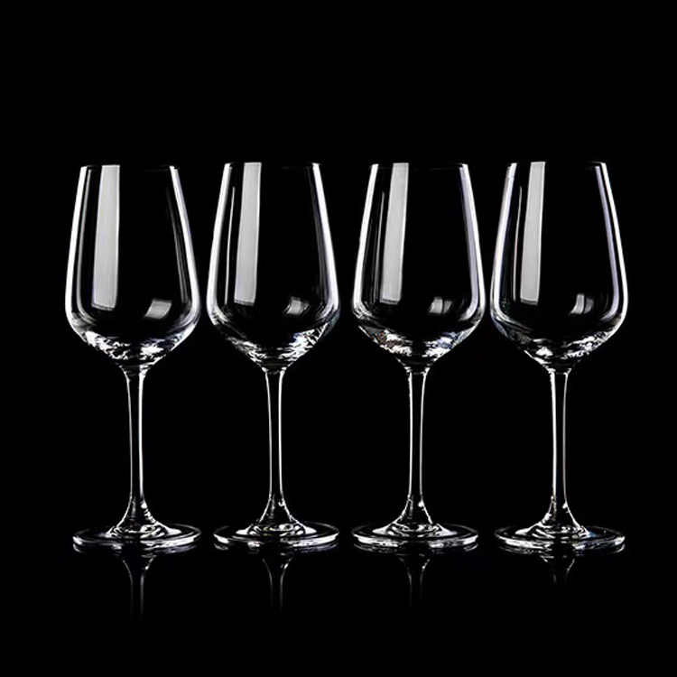 Novelty Company Promotion Gifts 4 Lead Free Crystal Wine Glasses 1400Ml Hand Blown U Shaped Wine Decanter And Wine Glass Set