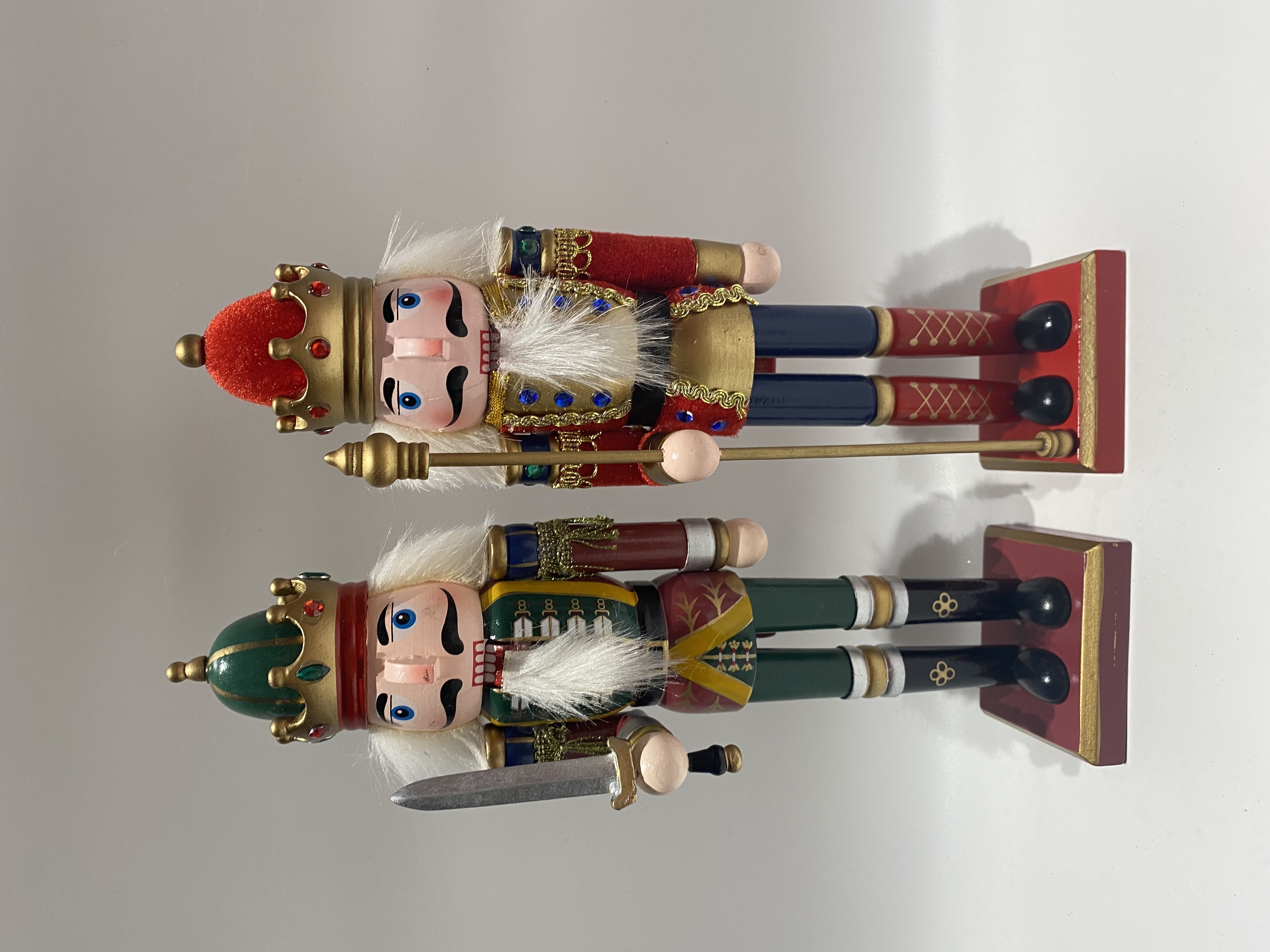 2024 New Product 10 Inches Christmas Pink And White Nutcracker Soldier Wooden Soldier Nutcracker For Christmas Decoration