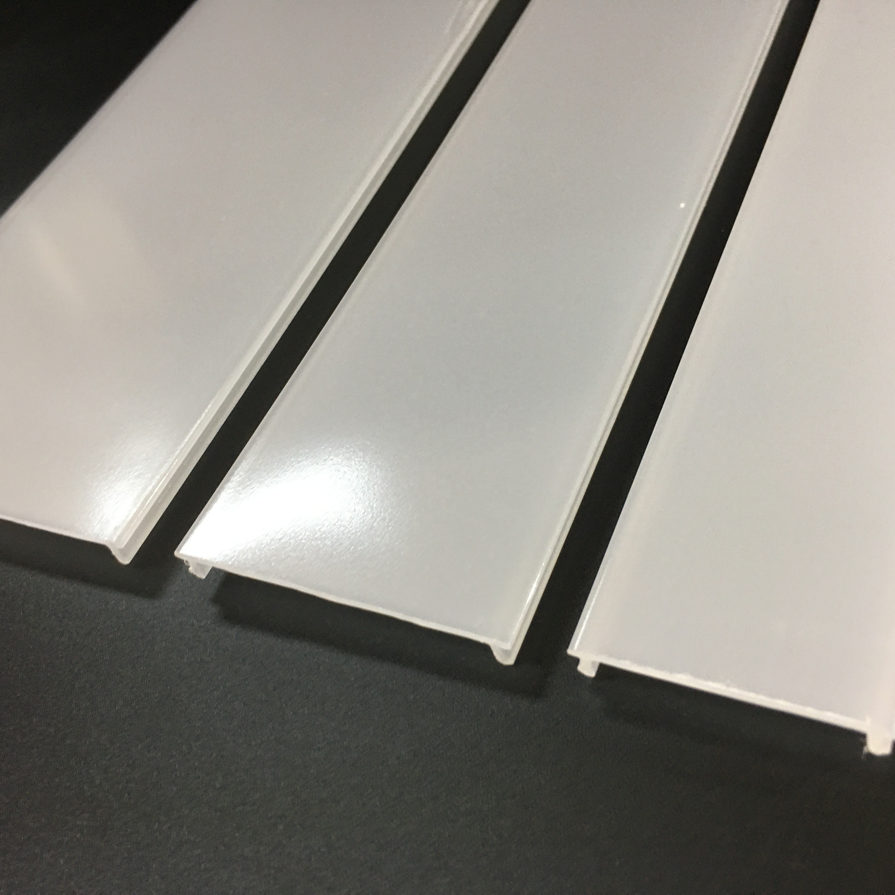 custom plastic extrusion led light diffuser for tube lamp linear strip square cover made of milky white black polycarbonate pc