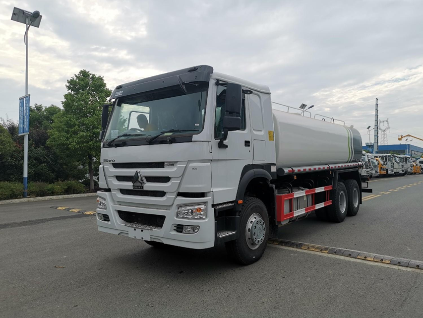 Hot Sale Sintotruck Howo 6x4 Water Spray Tank Truck With Bowser And Sprinkler