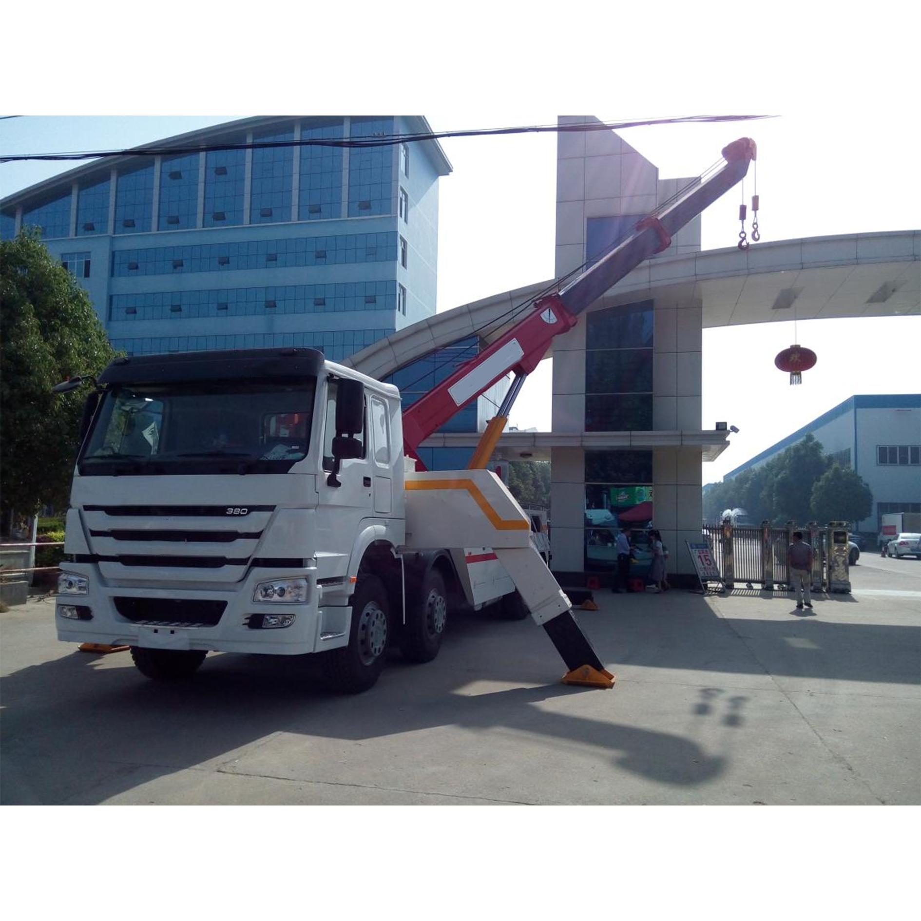 30tons tow truck 8x4 wrecker truck for sale