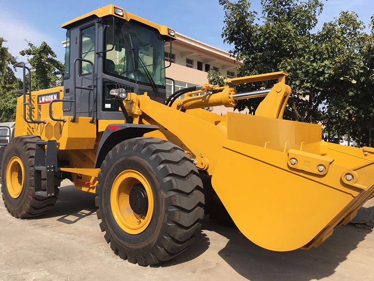 4 Ton Wheel Loader LW400KN with Rock Bucket and Desert Tyres