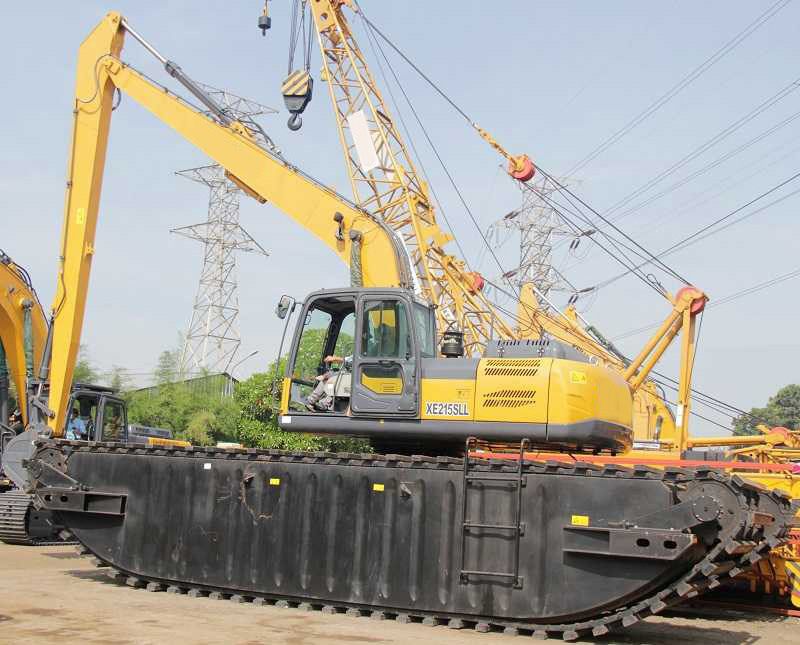 Chinese 2023 New Amphibious Excavator 35ton XE215SLL Boat Crawler Excavator for sale