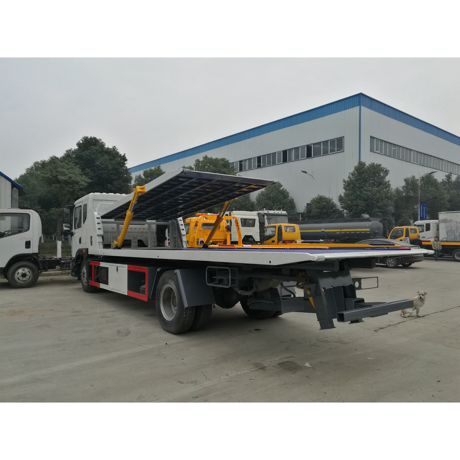 7 Tons 8 Tons Towing Wrecker Flat Bed Truck for sale