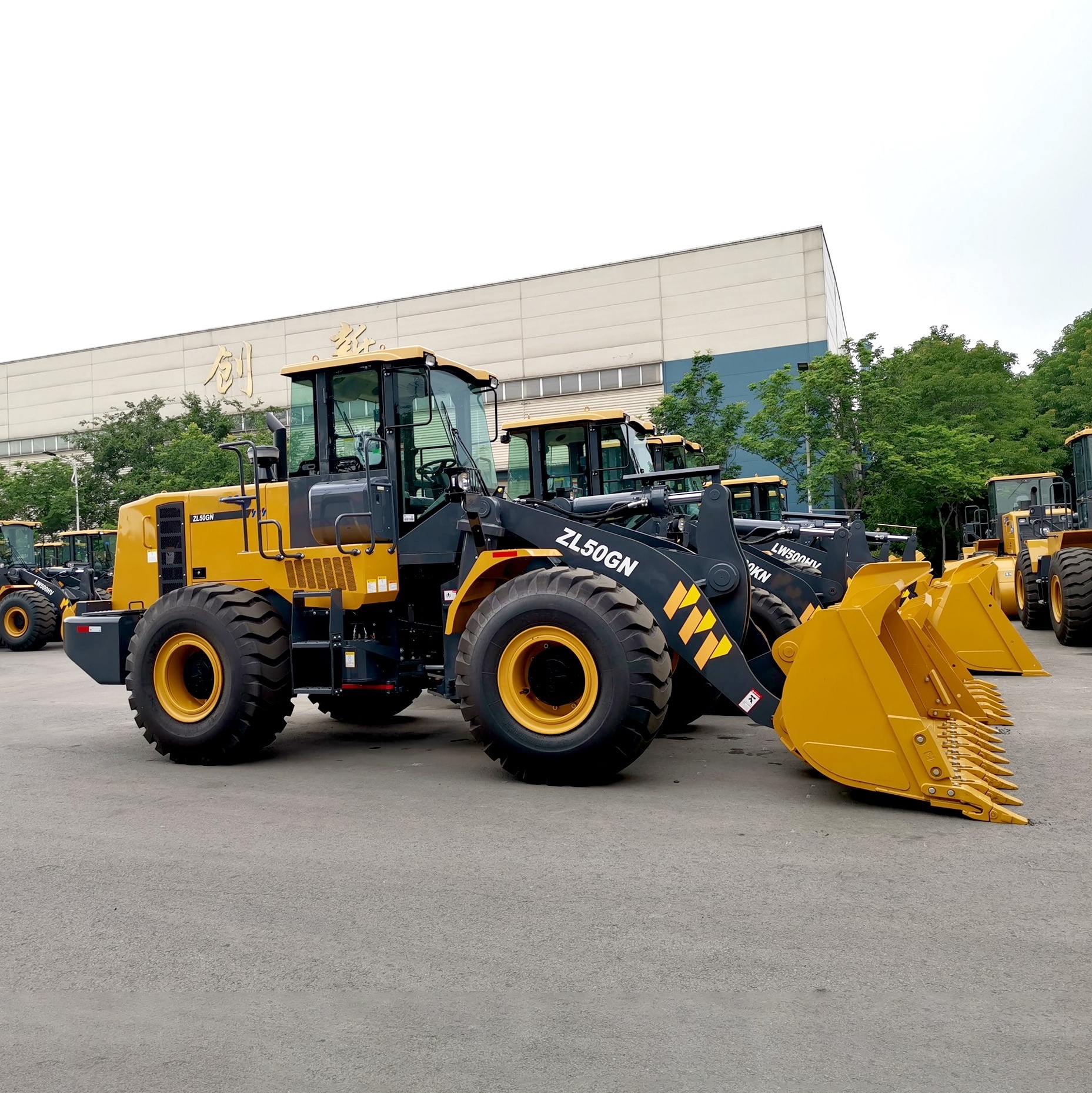 Chinese 3CBM bucket front end wheel loader mini telescopic wheel loader diesel electric wheel loader ZL50GN