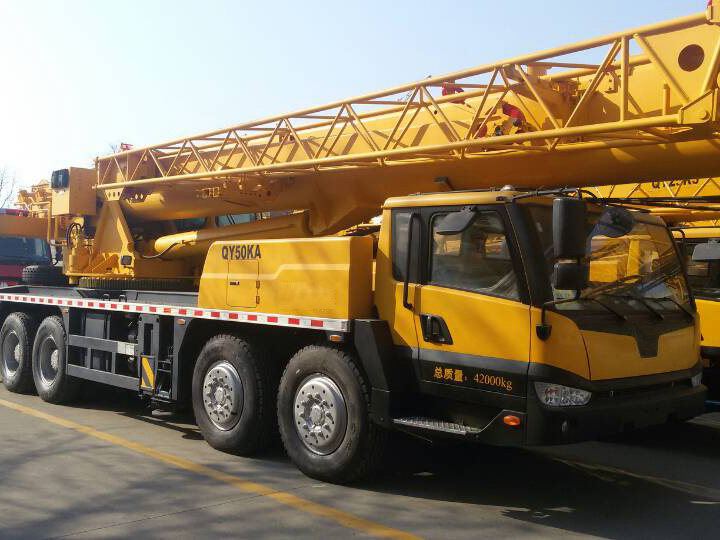 China brand new mobile truck mounted crane trucks crane lifting equipment 50 ton QY50KD