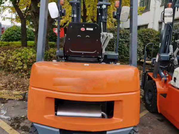 1.5 ton mini Grua Horquilla Container Fork Lift Big Diesel Forklift With Dual Tires CPCD15