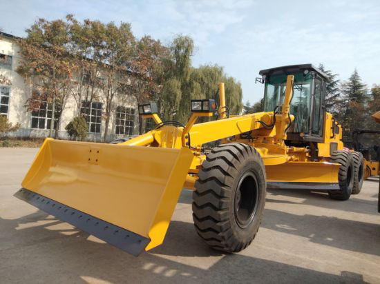 Motor Grader Tractor Grader Mini Road Grader PY135C