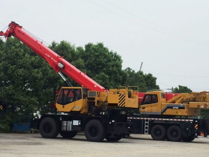 Powerful  Lifting Machinery 40 ton hydraulic Rough Terrain Truck Crane SRC400C