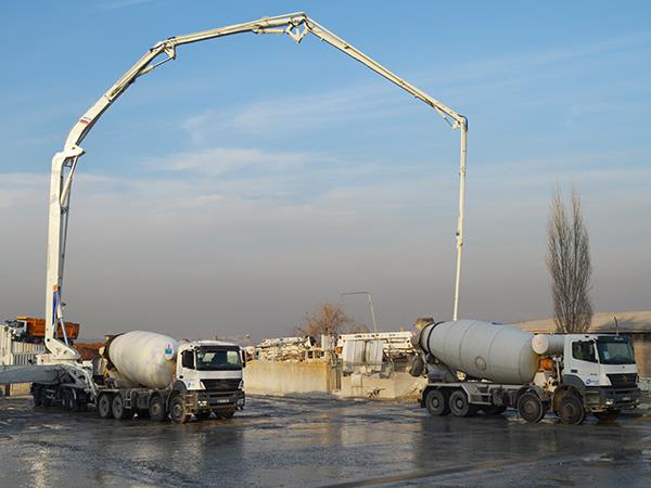 High Performance Concrete Machinery ZOOMLION 56X-6Rz 56M Concrete Pump Mounted Truck With Great Price