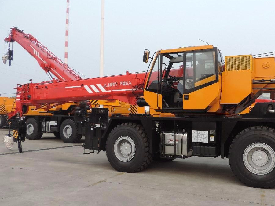 China Brand SRC350 Rough Terrain Crane Lifting Height 45.2m 35Ton hydraulic truck crane with powerful engine with good price