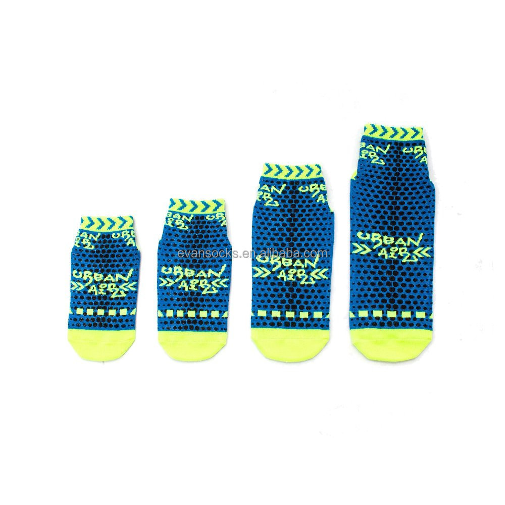 OEM Indoor Custom Cotton Trampoline Anti Slip grip Socks anti-slip trampoline park playground zone anti non slip jump socks