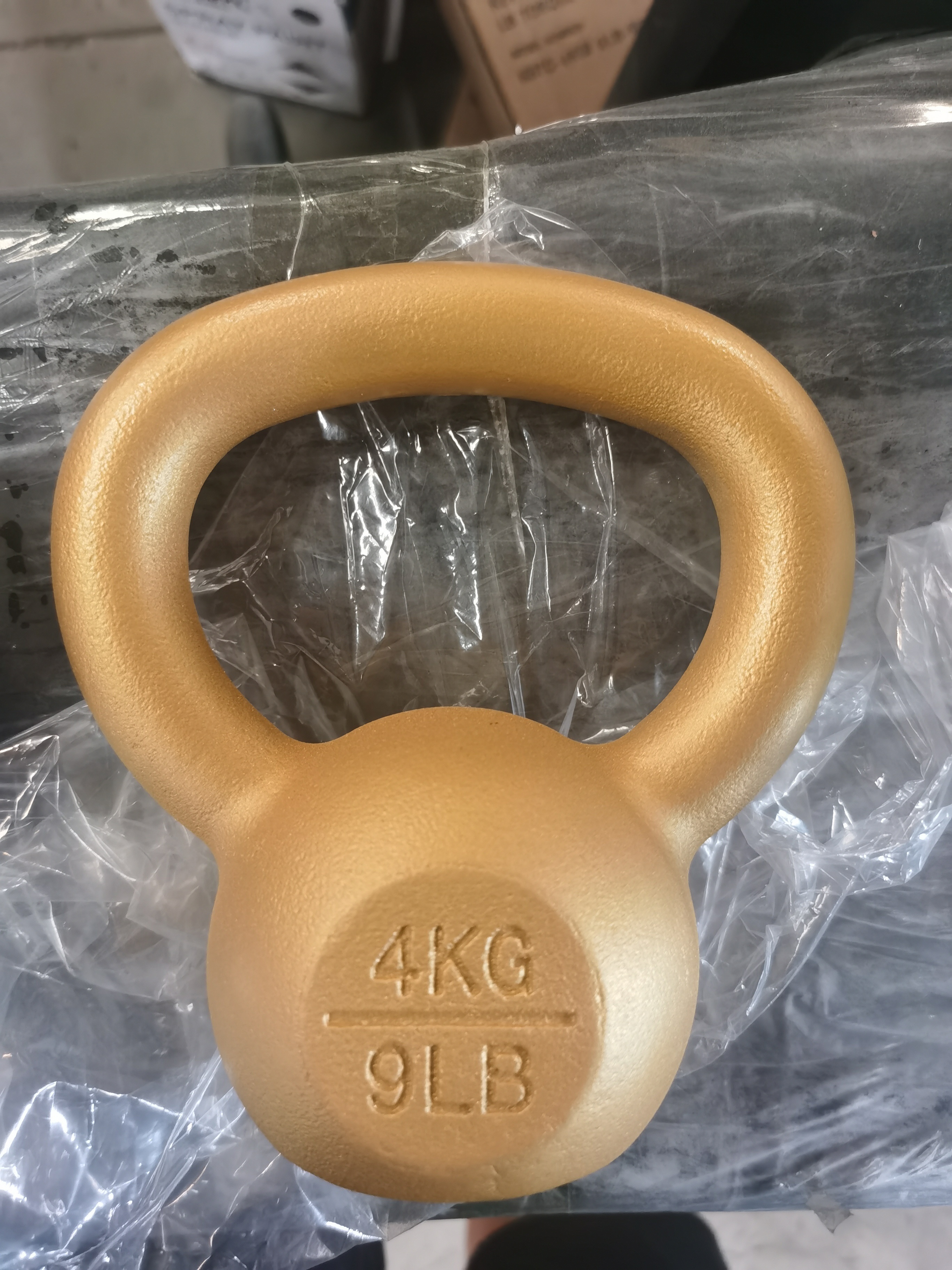 Wholesale Gold Powder Coated Cast Iron Kettlebell Handle Kettlebells