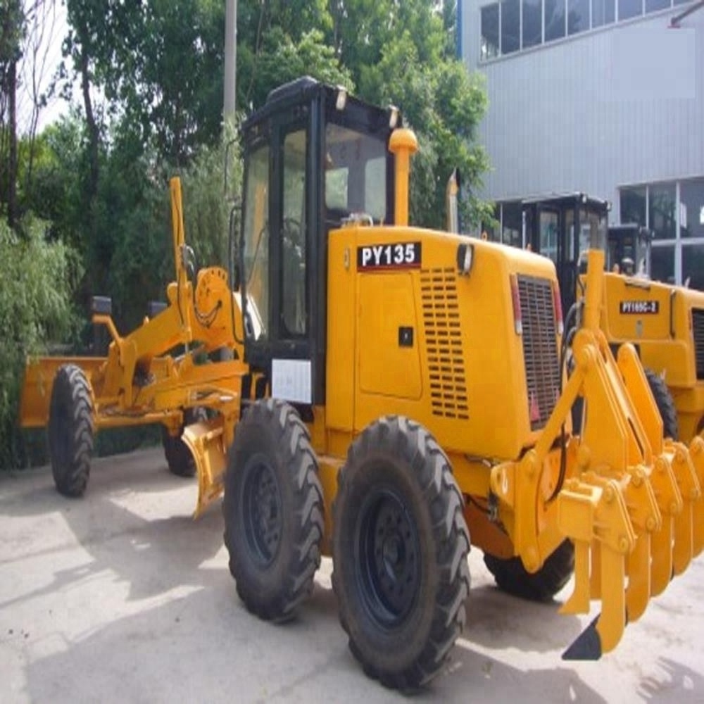 YUTONG Small Motor Grader Tractor Grader Mini Road Grader PY135C