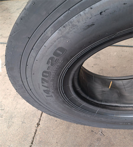 Compactor tyre 14/70-20 C-1 smooth pattern  slick tyre good price