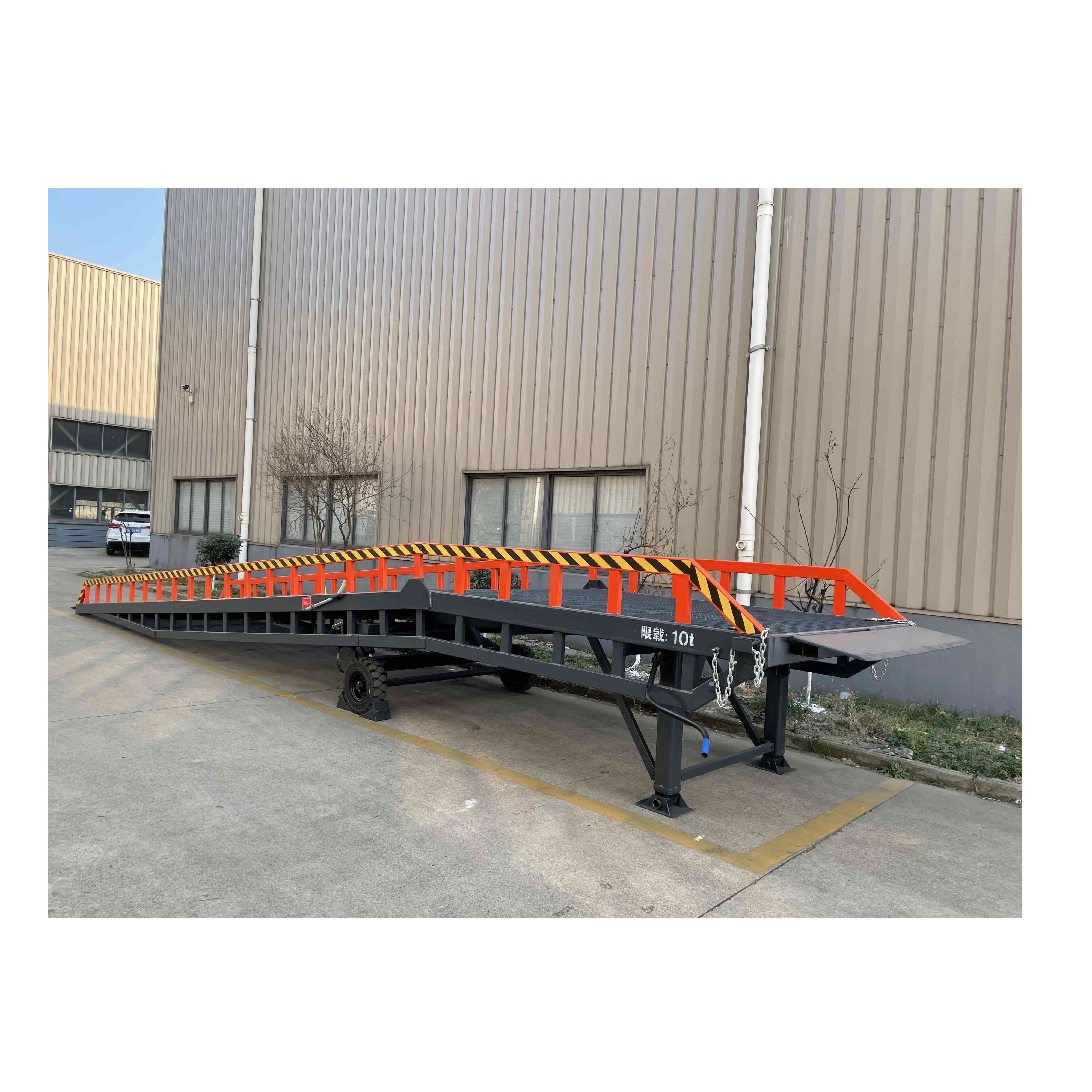 Portable Container Loading Bridge Mobile Hydraulic Container Loading Dock Ramp Boarding Bridge