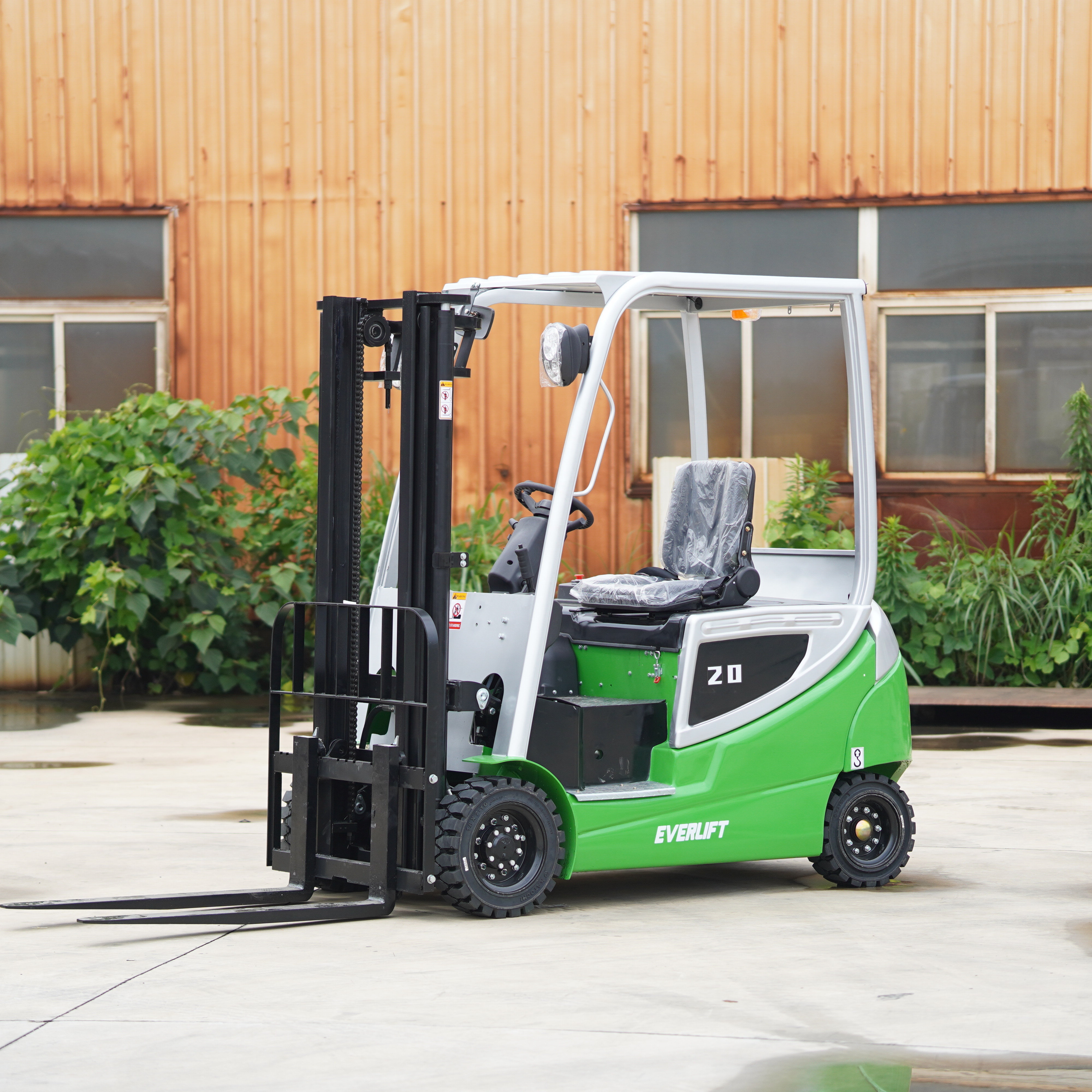 Full Free lifting Small Forklift 1500kg 2000kg 3000mm -5000mm Seated Electric forklift with Side shifter triplex mast