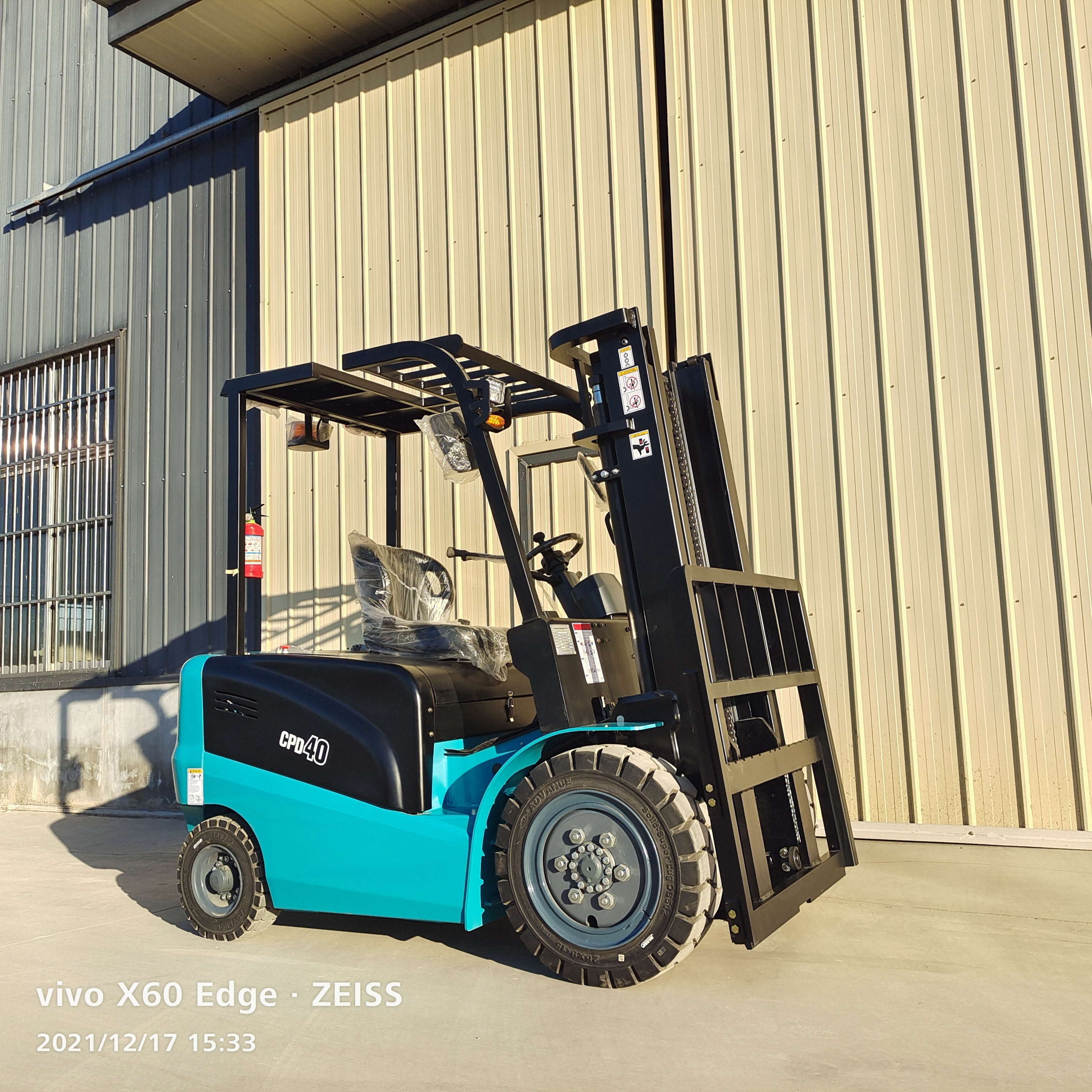 80V 600Ah lithium battery Electric forklift  FB40T 4 wheels electric forklift truck  4m 5m 6m  side shifter pneumatic tires