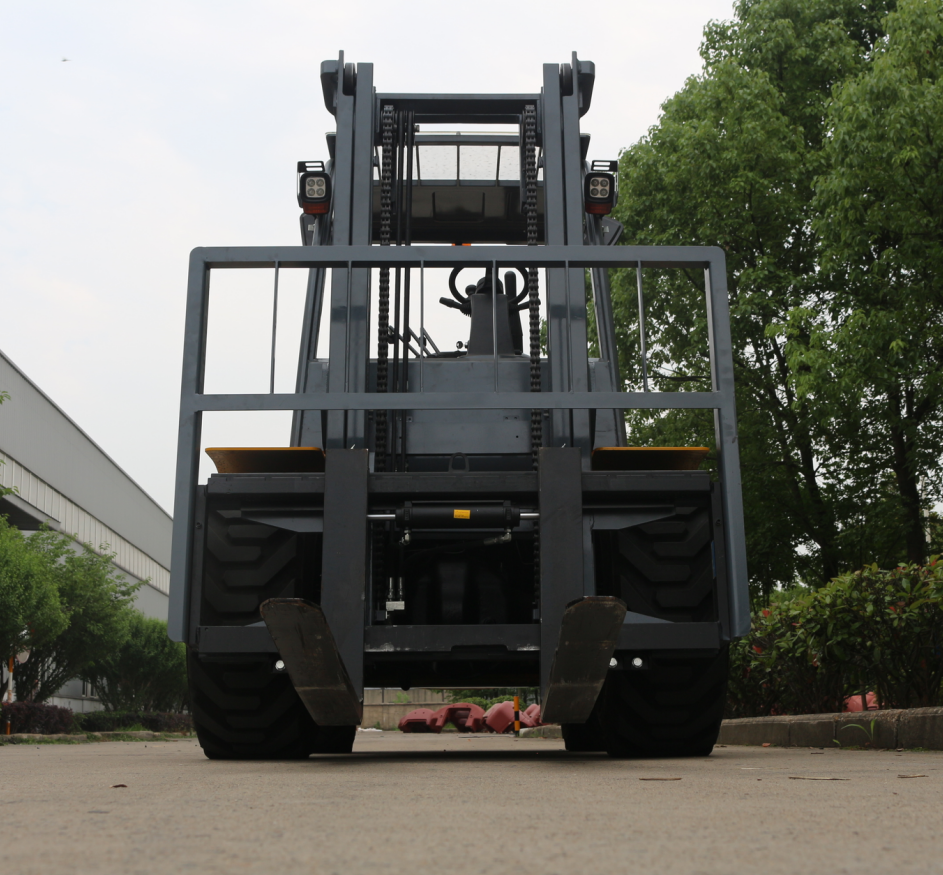 Top quality Outdoor use  rough terrain forklift 2500kg 3000kg 3500 kg 4x4 forklift 4wd truck with Yanmar engine