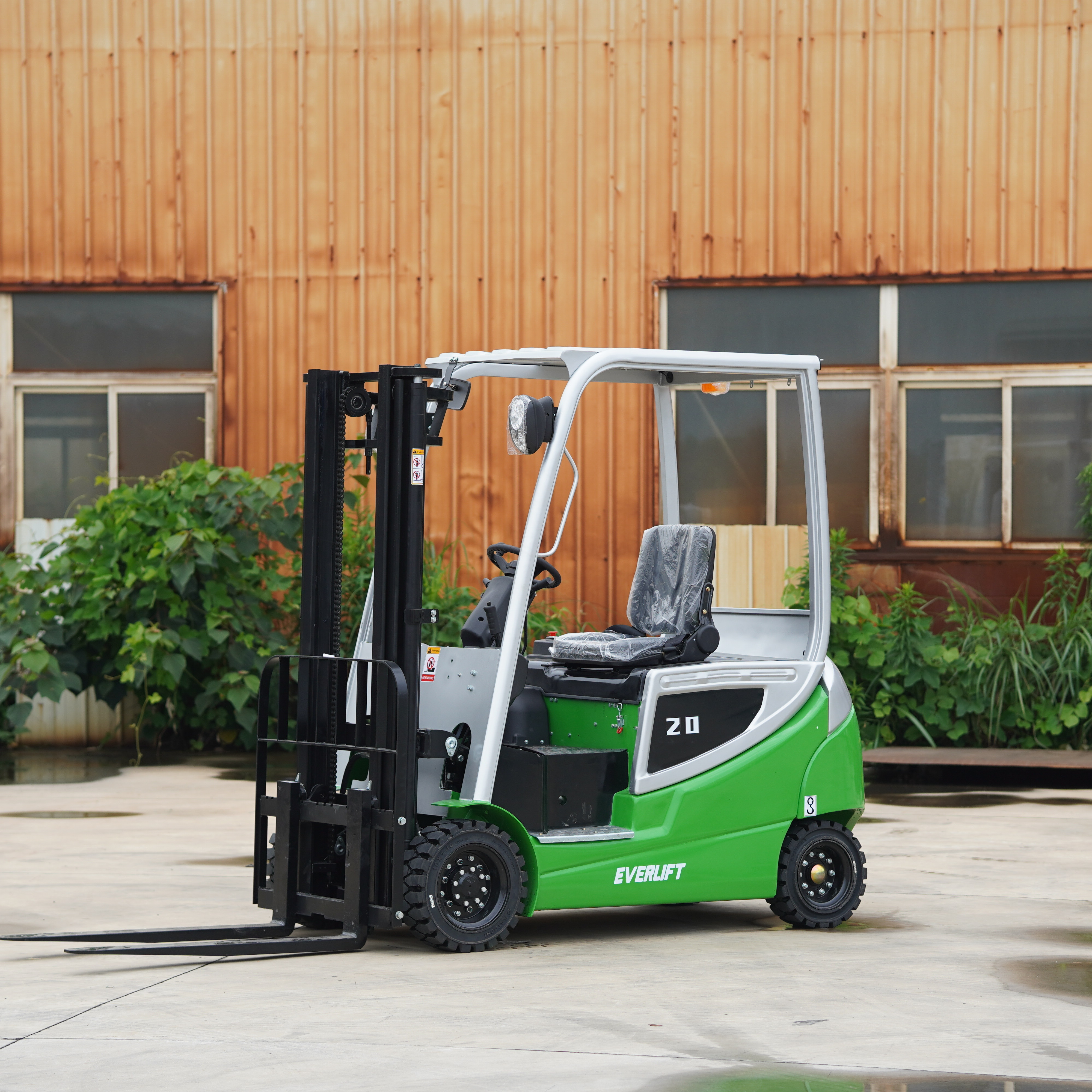 Full Free lifting Small Forklift 1500kg 2000kg 3000mm -5000mm Seated Electric forklift with Side shifter triplex mast