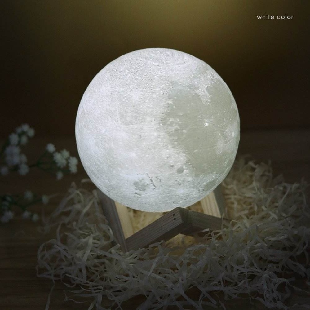 High Quality 3d print moon shaped 8cm 16 colors gift boxes LED 3D moon lamp light