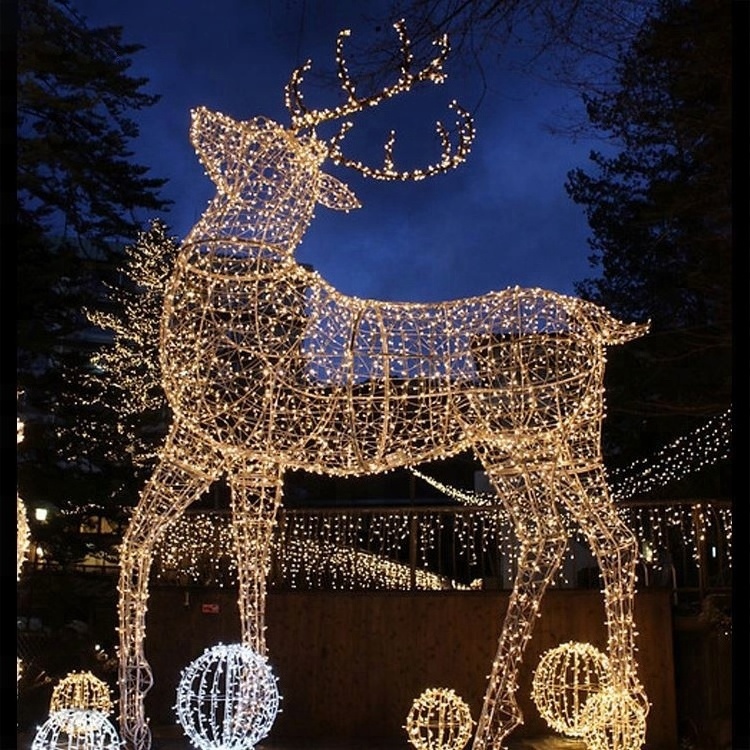 High Quality Outdoor Giant Decoration Acrylic Reindeer Holiday 3d Christmas Deer LED Motif Light