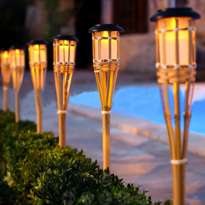 Outdoor Landscape Lighting Solar Garden Stake Lights