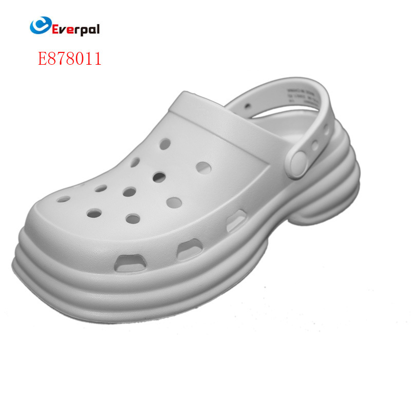 New Women Thick Sole Clogs Garden Shoes High Quality Summer PVC EVA Customized Waterproof Garden Shoes Winter Warm Summer Clog