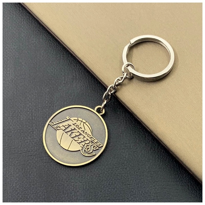 good stock metal N BA branded keychain US basketball teams Lakers Heat Warriors Clippers Celtics Bulls sport keychain