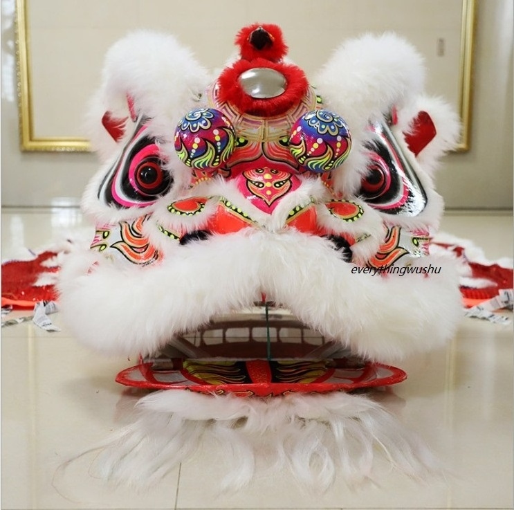 Traditional Chinese Lion Dance Costume for Adults Foshan Lion Dance Equipment for Martial Arts and Clothing